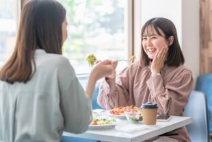 食事を楽しむ